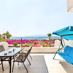 Apartment The Bay, Sarande
